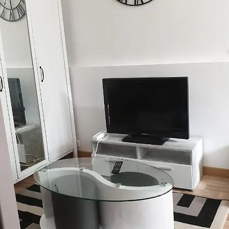Chambres Poitiers Centre: Private Comforts, Shared Kitchen & City Hall Proximity Exterior photo