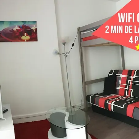 Chambres Poitiers Centre: Private Comforts, Shared Kitchen & City Hall Proximity Exterior photo