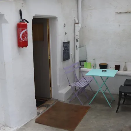 Chambres Poitiers Centre: Private Comforts, Shared Kitchen & City Hall Proximity Exterior photo