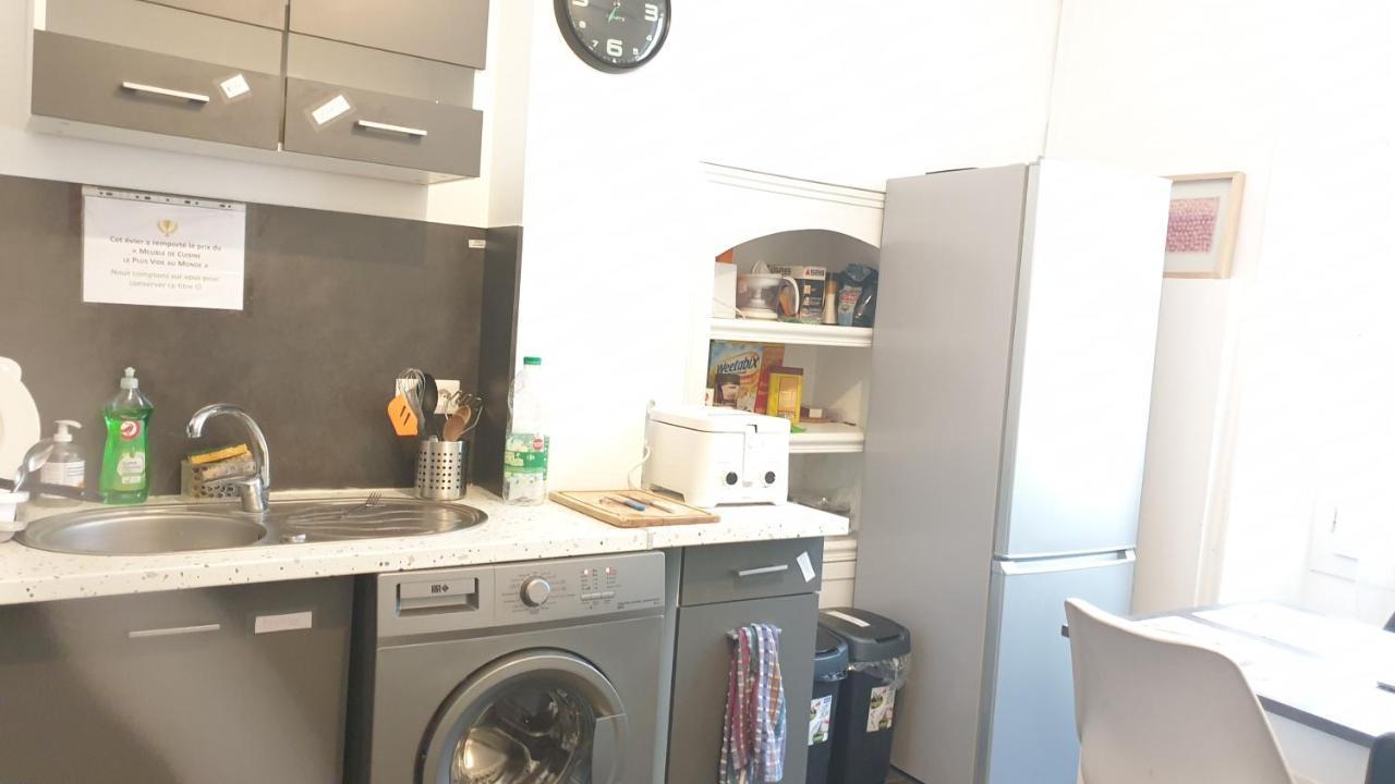 Centre - Salle De Bain, Réfrigérateur, Tv Et Machine à Café Privatifs - Cuisine Commune - Terrasse - De à 200m Séjour chez l'habitant