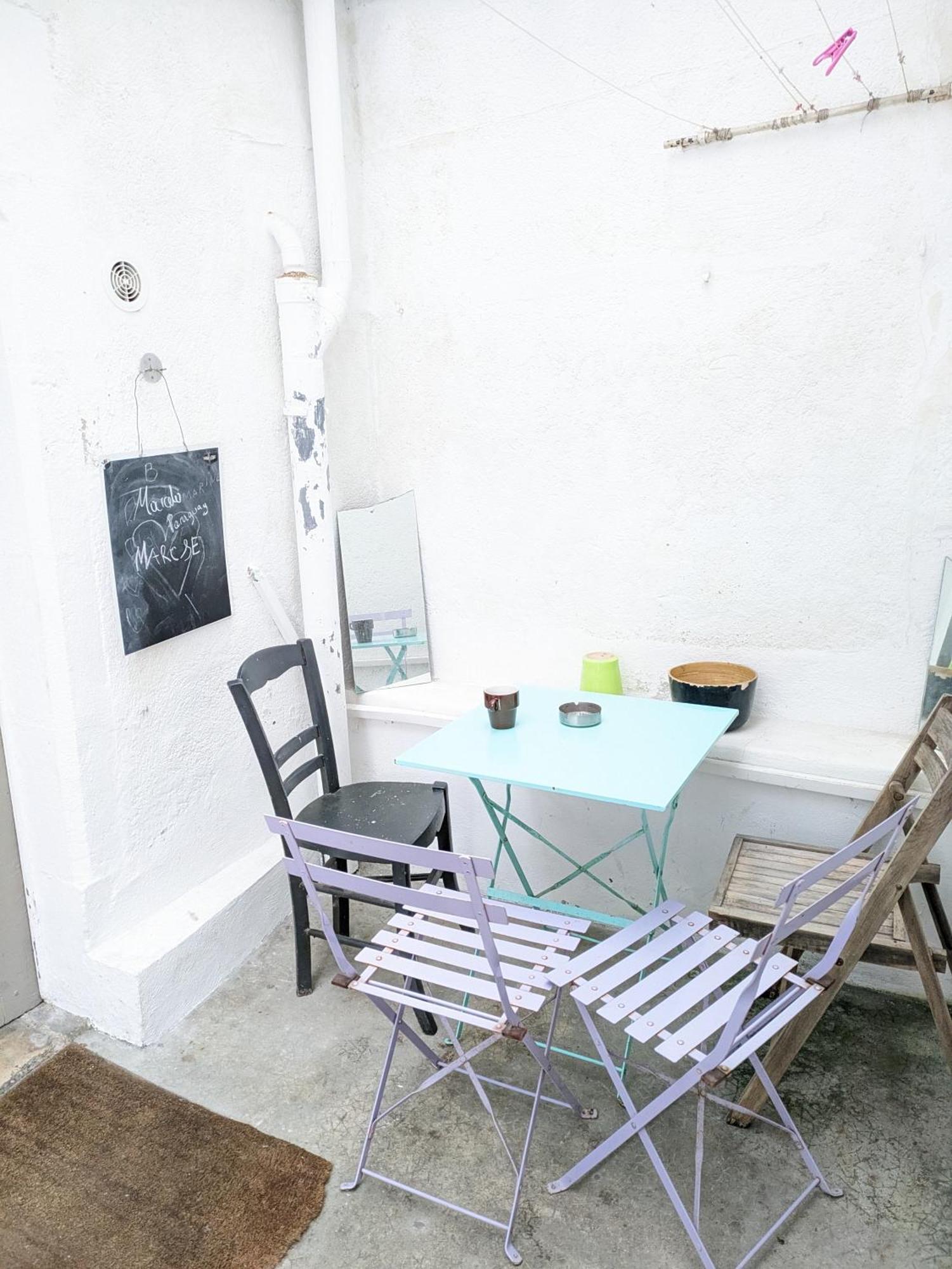 Centre: Private Comforts, Shared Kitchen & Hall Proximity Homestay Poitiers